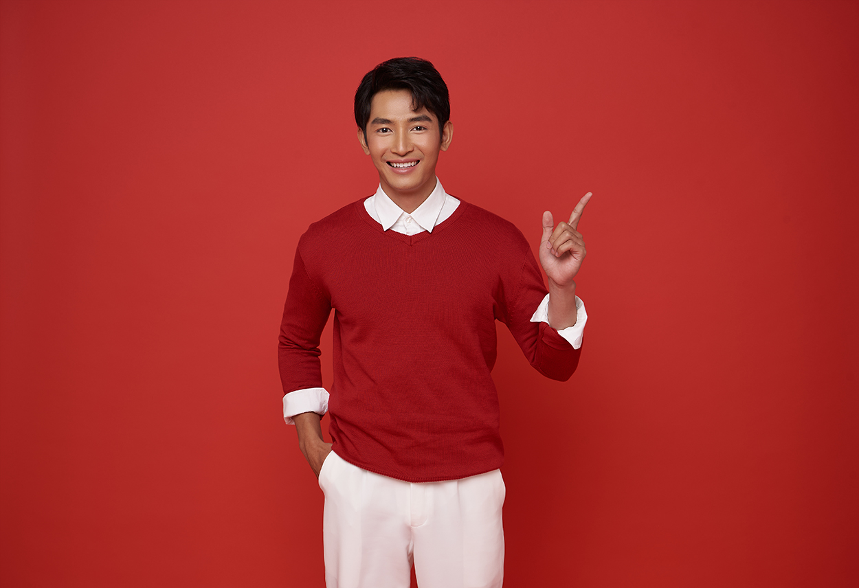 Urban Edge Clothing Sales -Urban Edge Clothing Sales portrait attractive young southeast asian man standing with pointing out present something